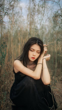 留学生为赚学费单挑3个黑人视频内容